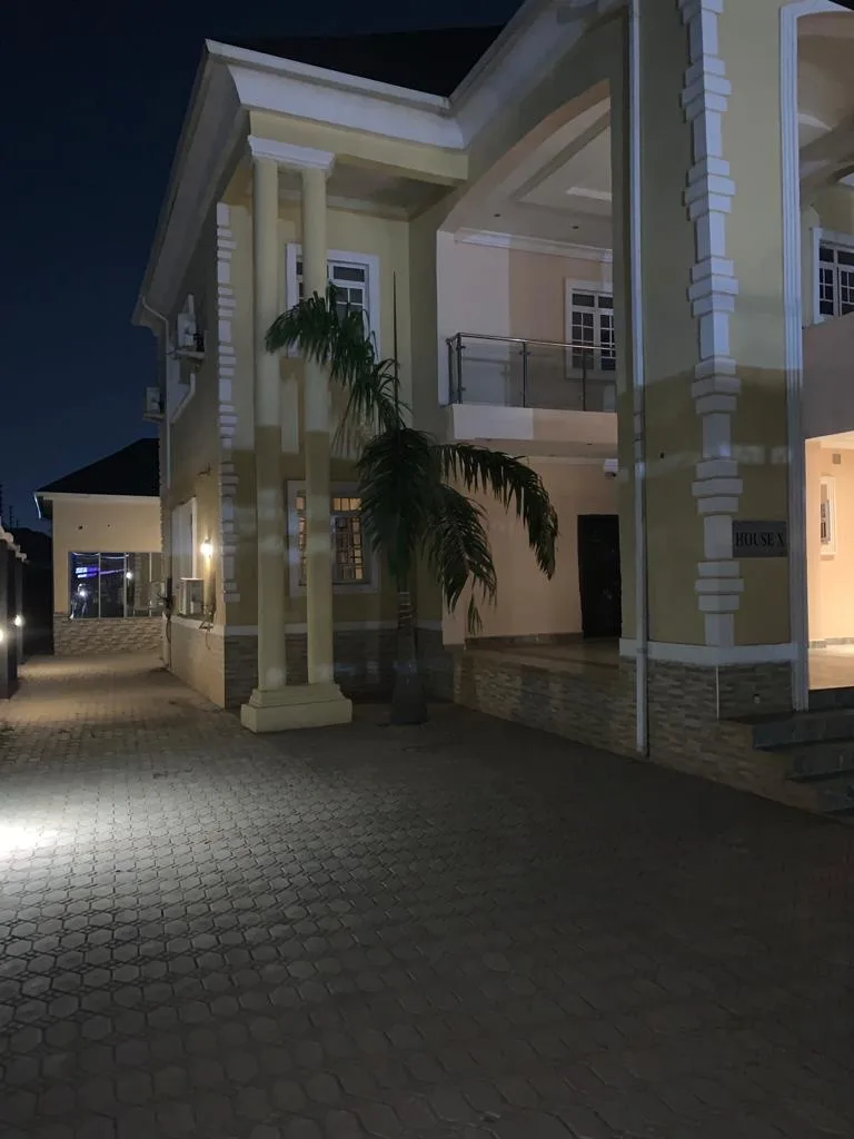 House X photo 6