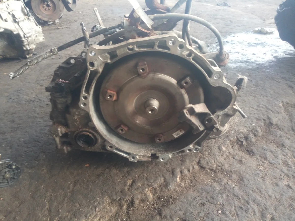 Baba Gear box mechanic — photo