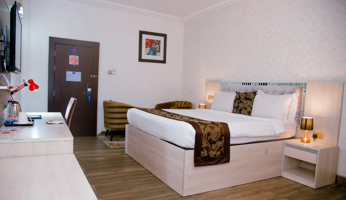 Golden Tulip Hotel photo 2