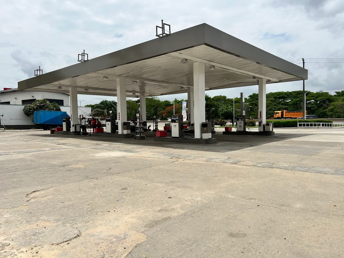 Total Energies - old toll gate services station Lagos — photo
