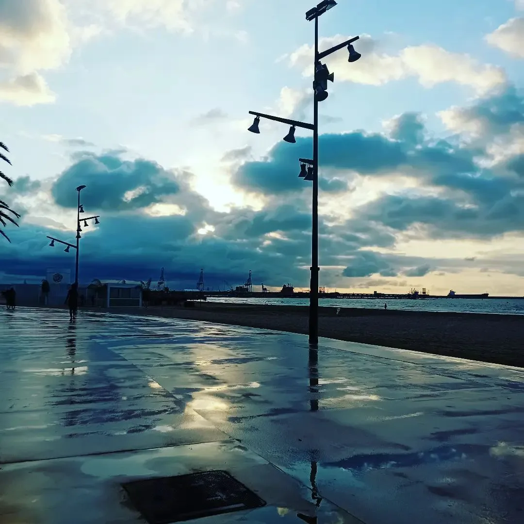 Mama Table Water — photo