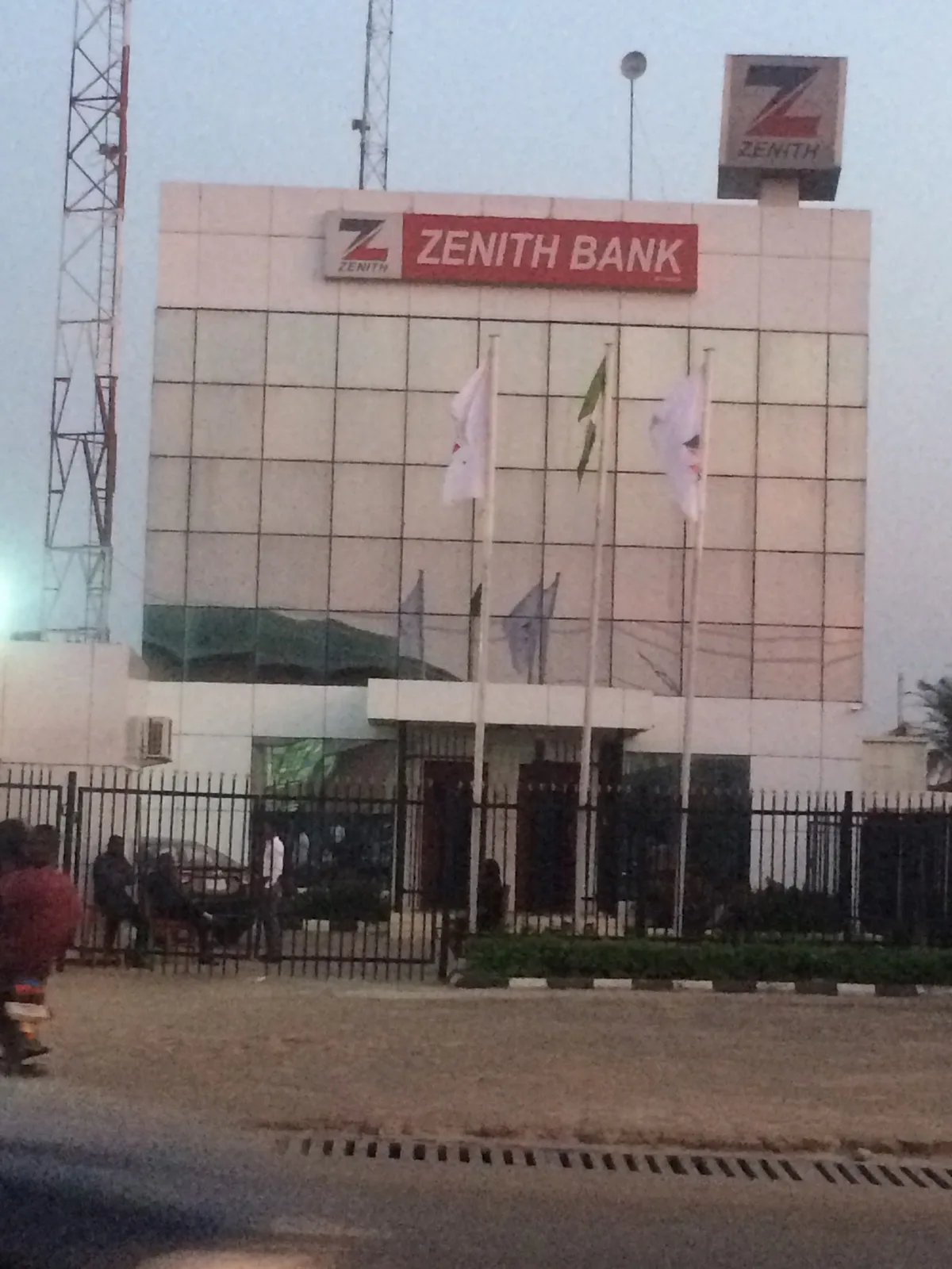Zenith Bank Hospital Road. — photo
