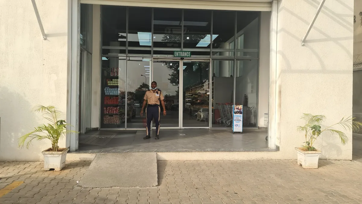 DELIZZ SUPERMARKET ABUJA — photo