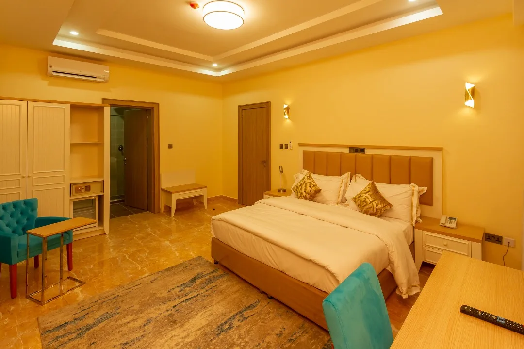 HERA HOSPITALITY LIMITED photo 4