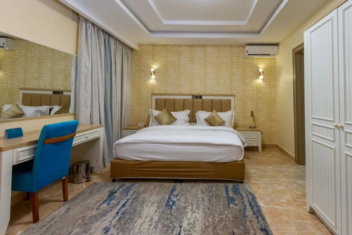 HERA HOSPITALITY LIMITED photo 6