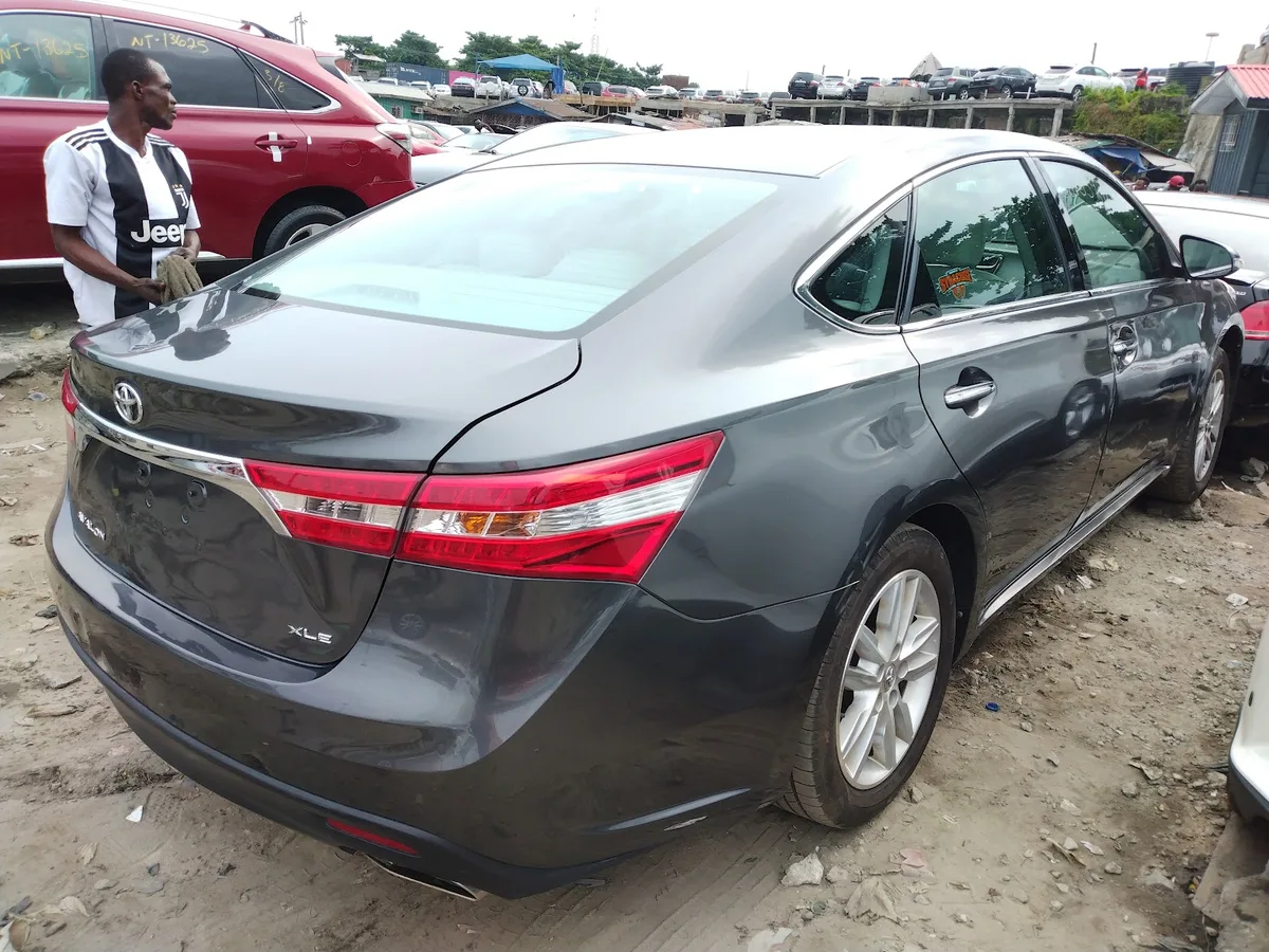 Cars Dealership in Berger mile 2 photo 3