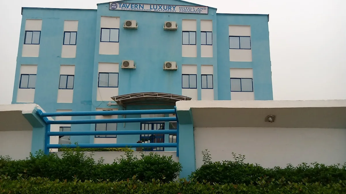 Tavern Luxury Hotel & Suites Ltd — photo
