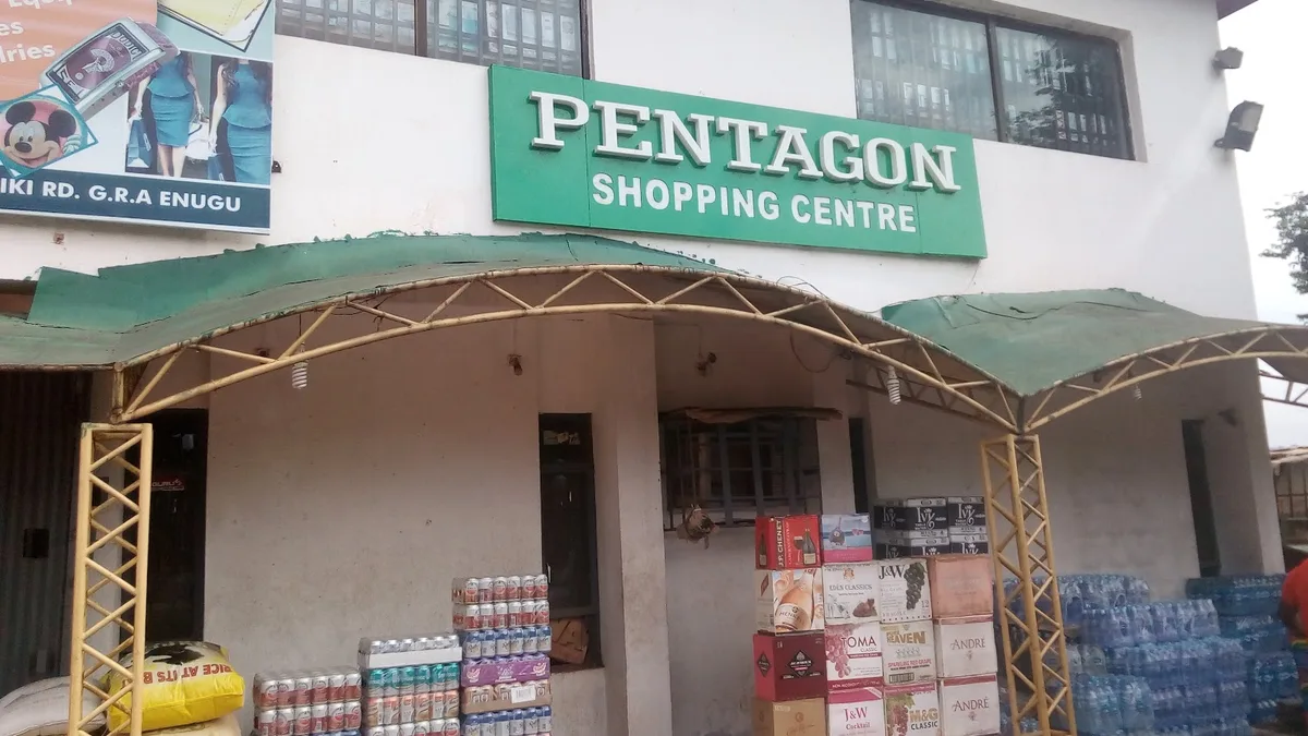 Pentagon Shopping Centre — photo