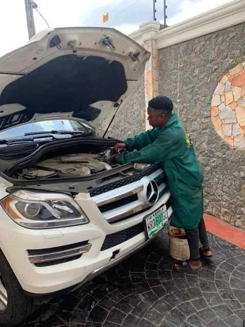 Auto repair shop Lagos — photo
