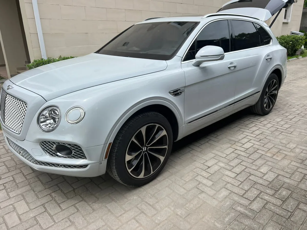 ToTrip Car Rental and Pick Up Services — photo