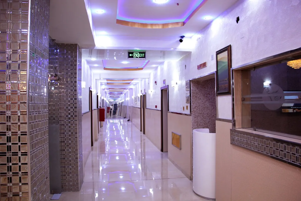 SAVEALIFE MISSION HOSPITAL - hip & knee replacement surgery, spine surgery, kidney transplant, IVF center, heart surgery photo 5