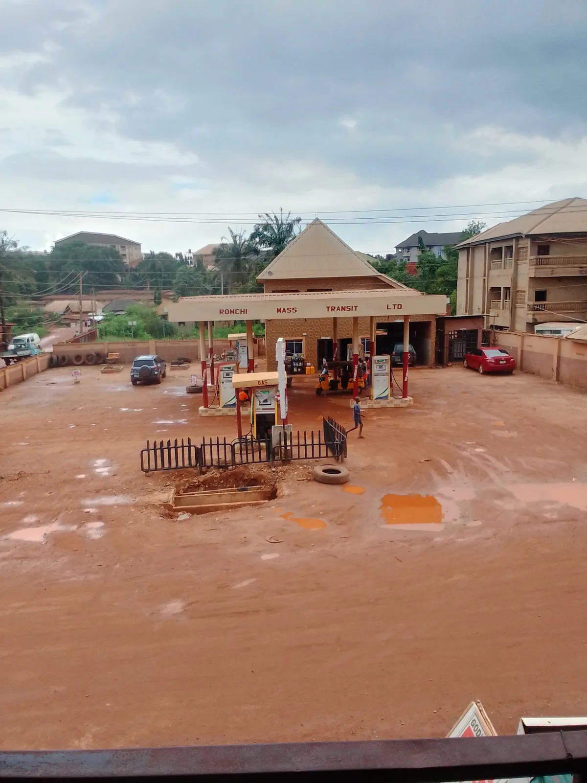 Romchi Filling Station — photo