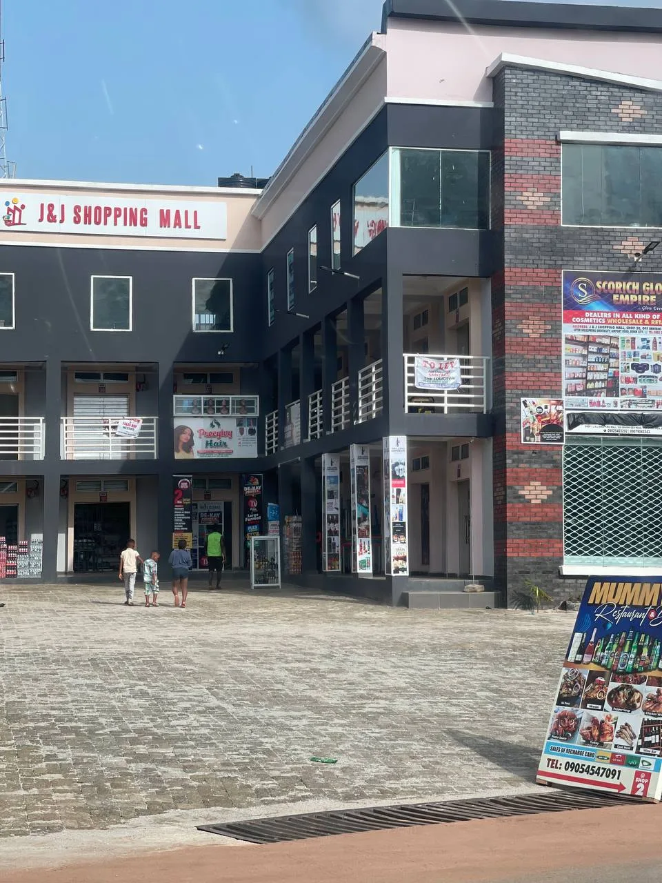 J&J SHOPPING MALL — photo