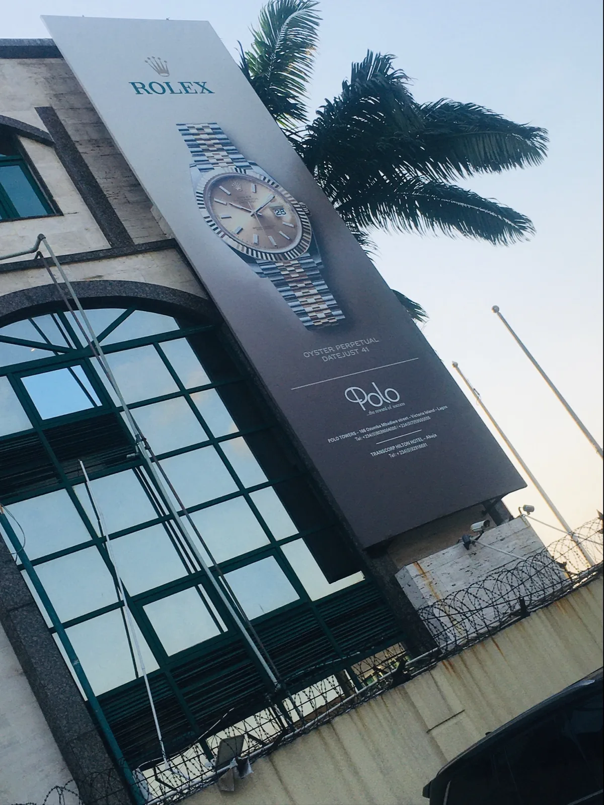 Polo Avenue - Luxury Fashion Accessories Boutique in Lagos - Victoria Island — photo
