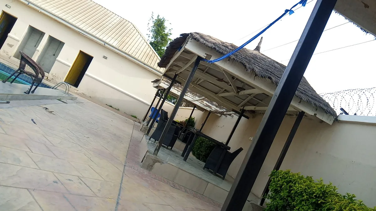 Barwee Luxury Suites — photo