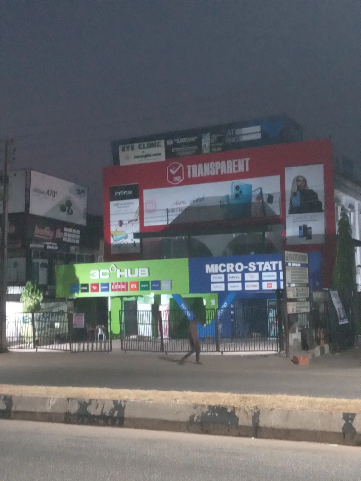 Zoro Supermarket — photo