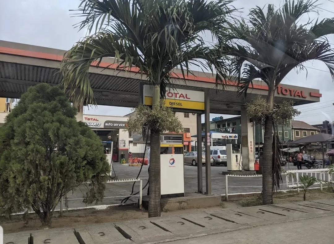 Total M M Way Service Station — photo