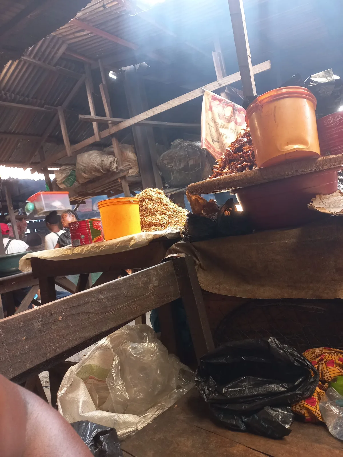 DORE MARKET — photo