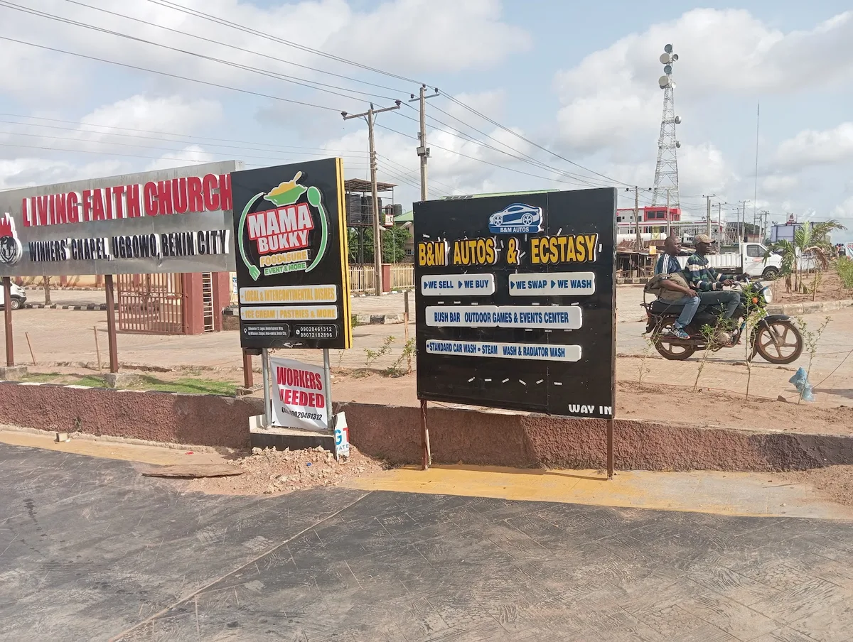 B&M Autos and Ecstasy — photo