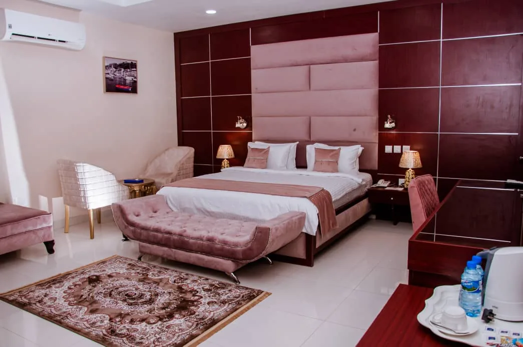 Mont Kalm Hotel And Suites. photo 2