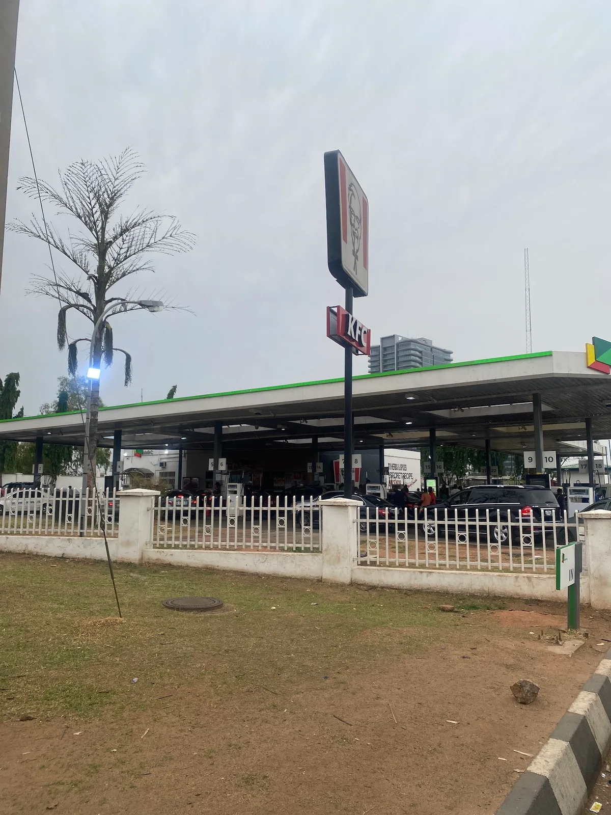 NNPC Limited Mega Gas Station Abuja — photo