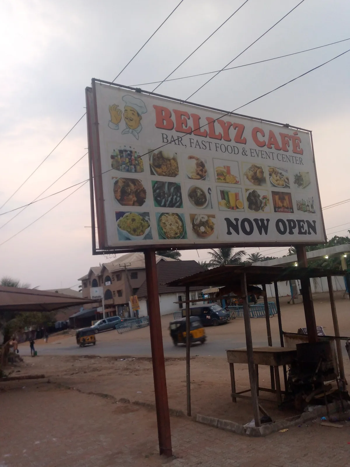 Bellyz cafe — photo