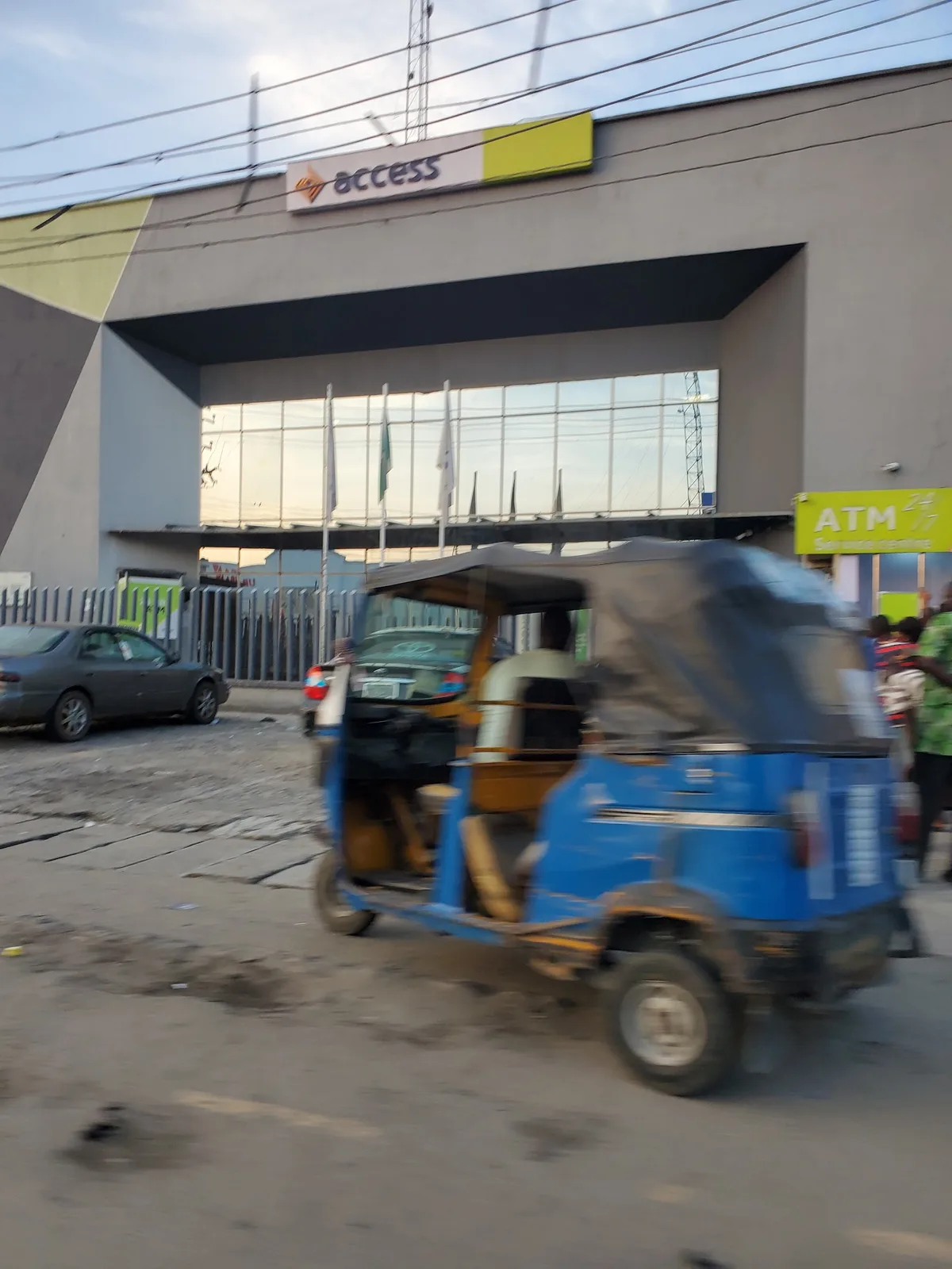 Access Bank Plc Warri Okumagba Avenue — photo