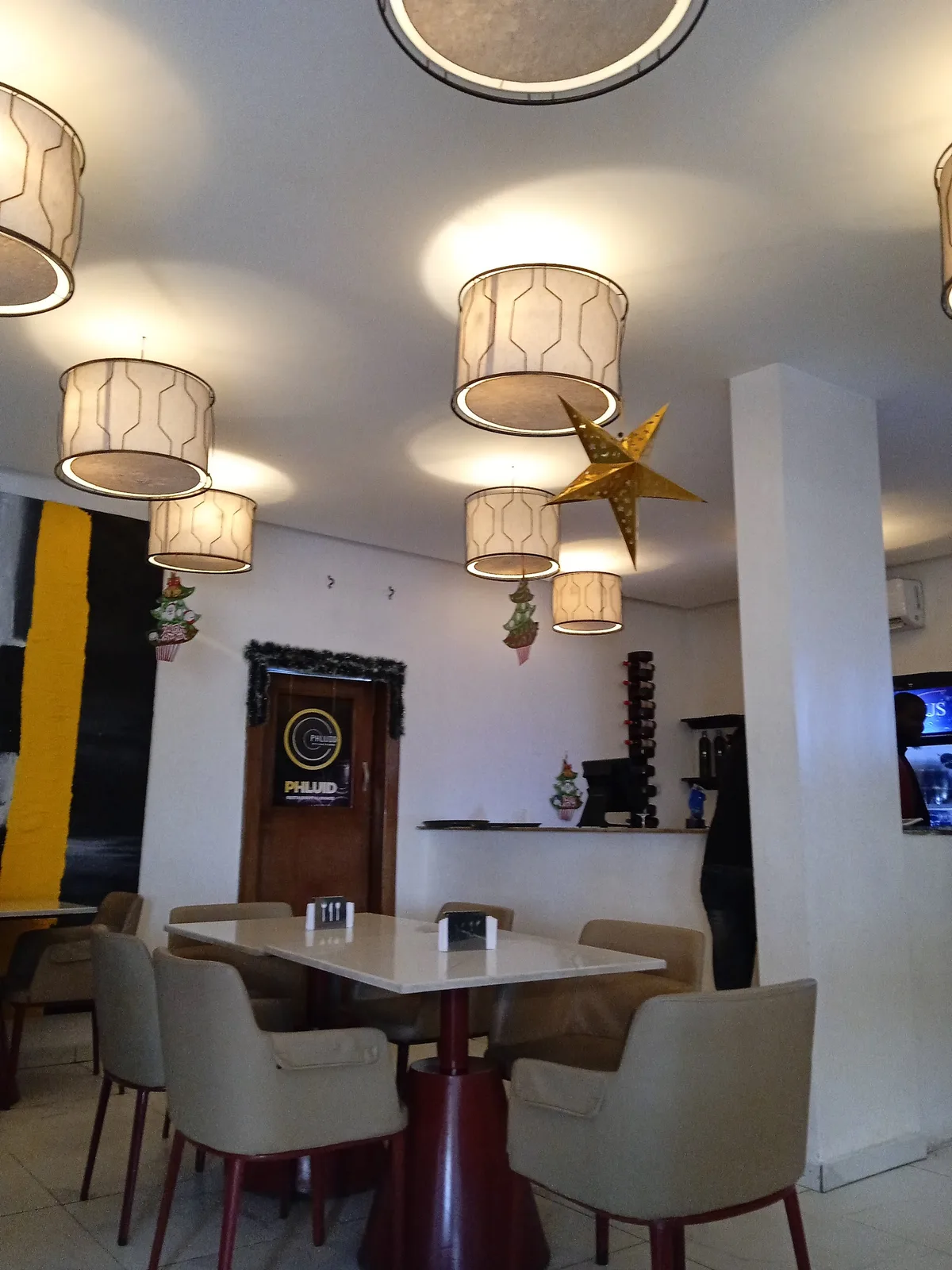 PHLUID RESTAURANT AND LOUNGE — photo