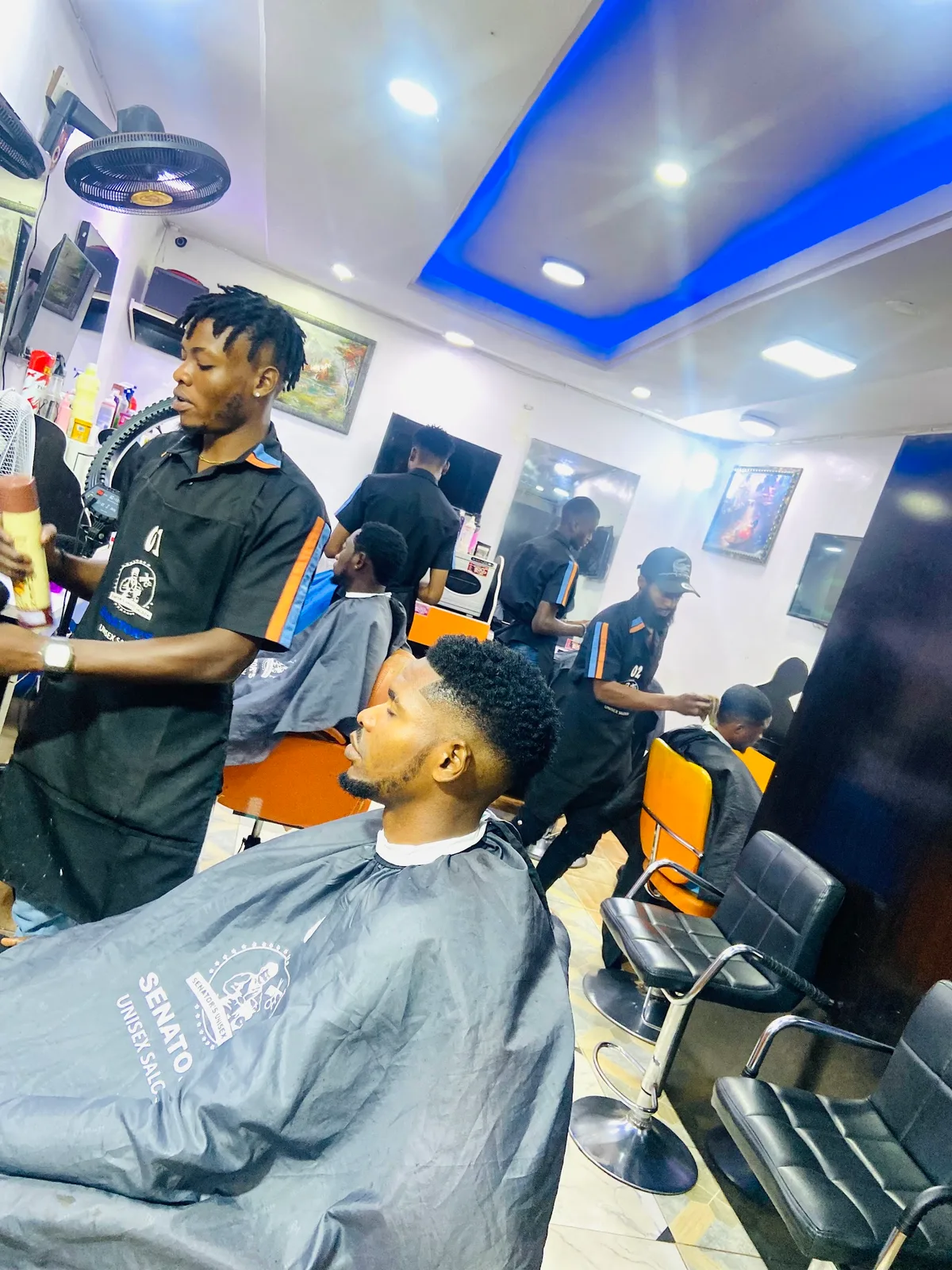 Senator’s Unisex Salon — photo