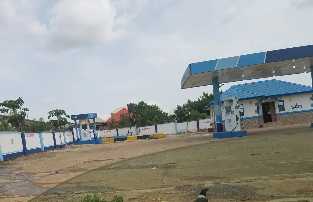 sot filling station — photo