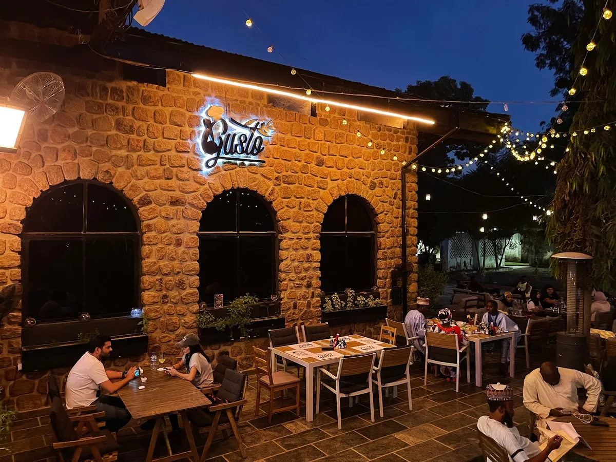 Gusto Restaurant — photo