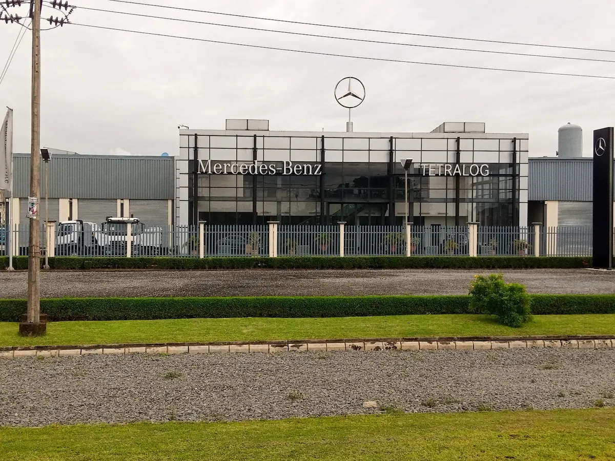 Tetralog Mercedes Benz — photo