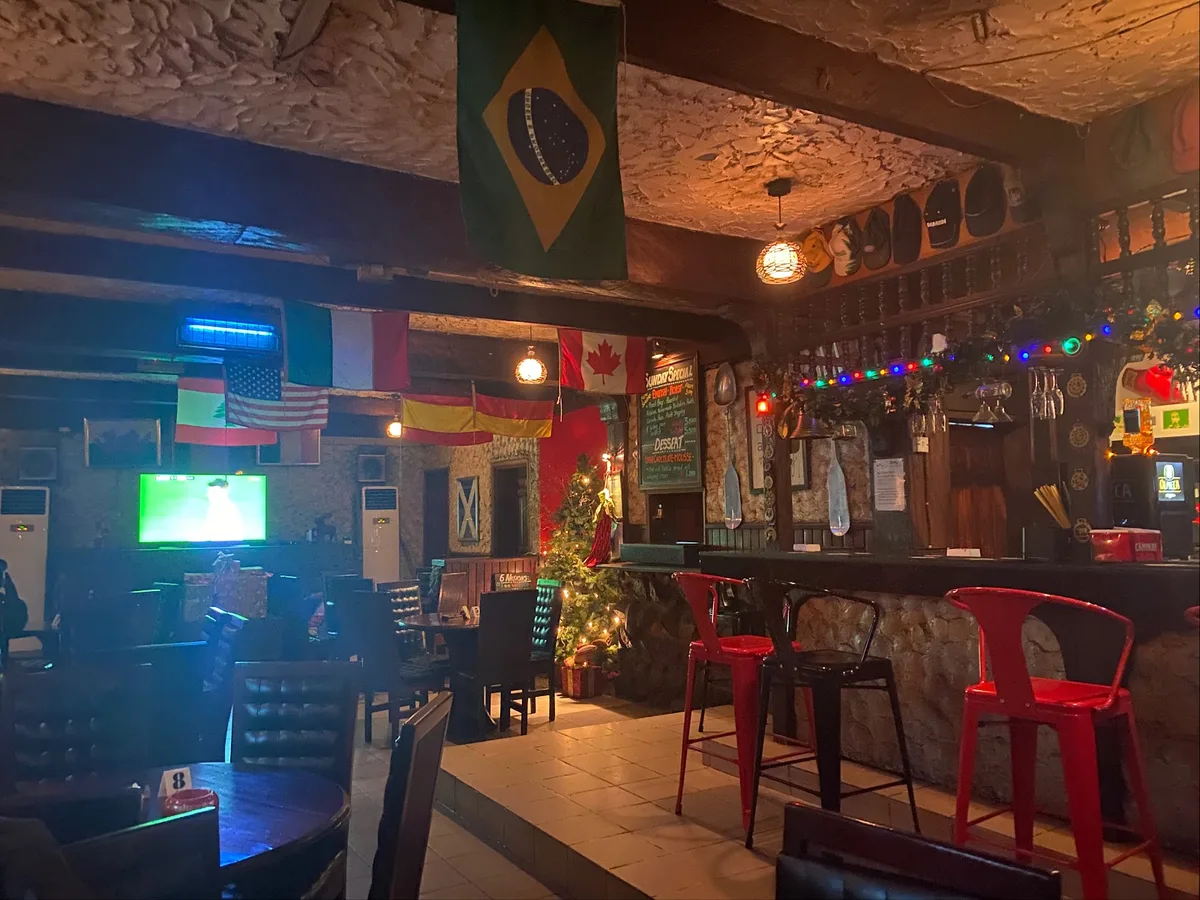 Cheers Bar — photo
