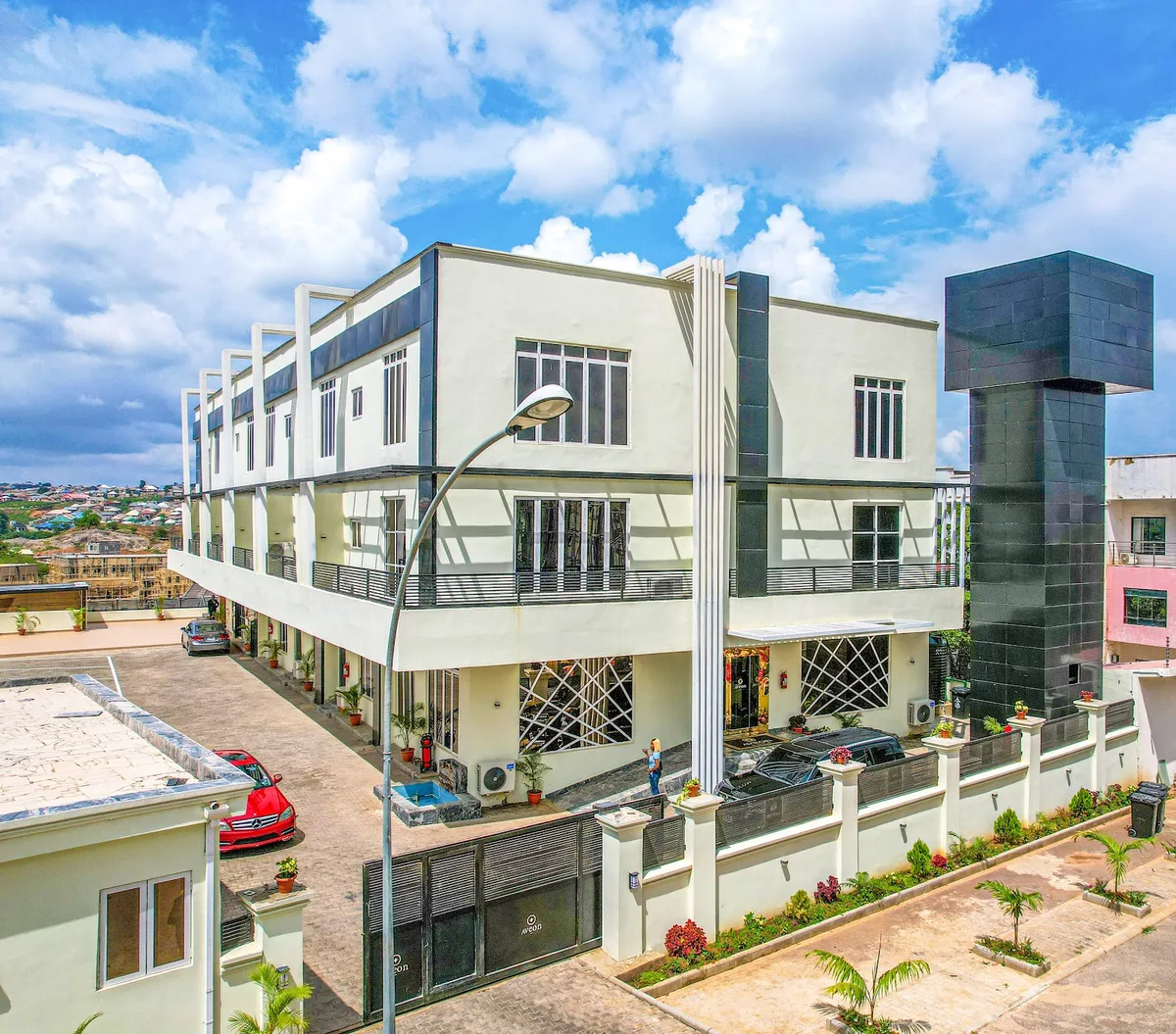 Aveon hotel — photo