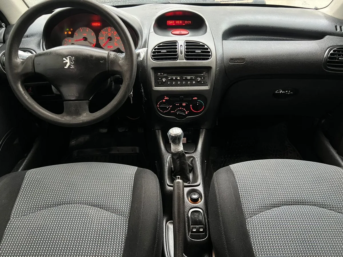 Car Market photo 4