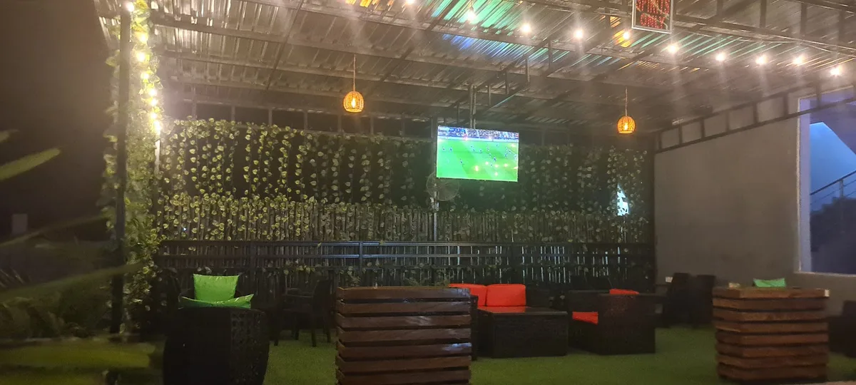 Legacy lounge and bar — photo