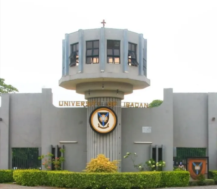 University of Ibadan First Gate — photo