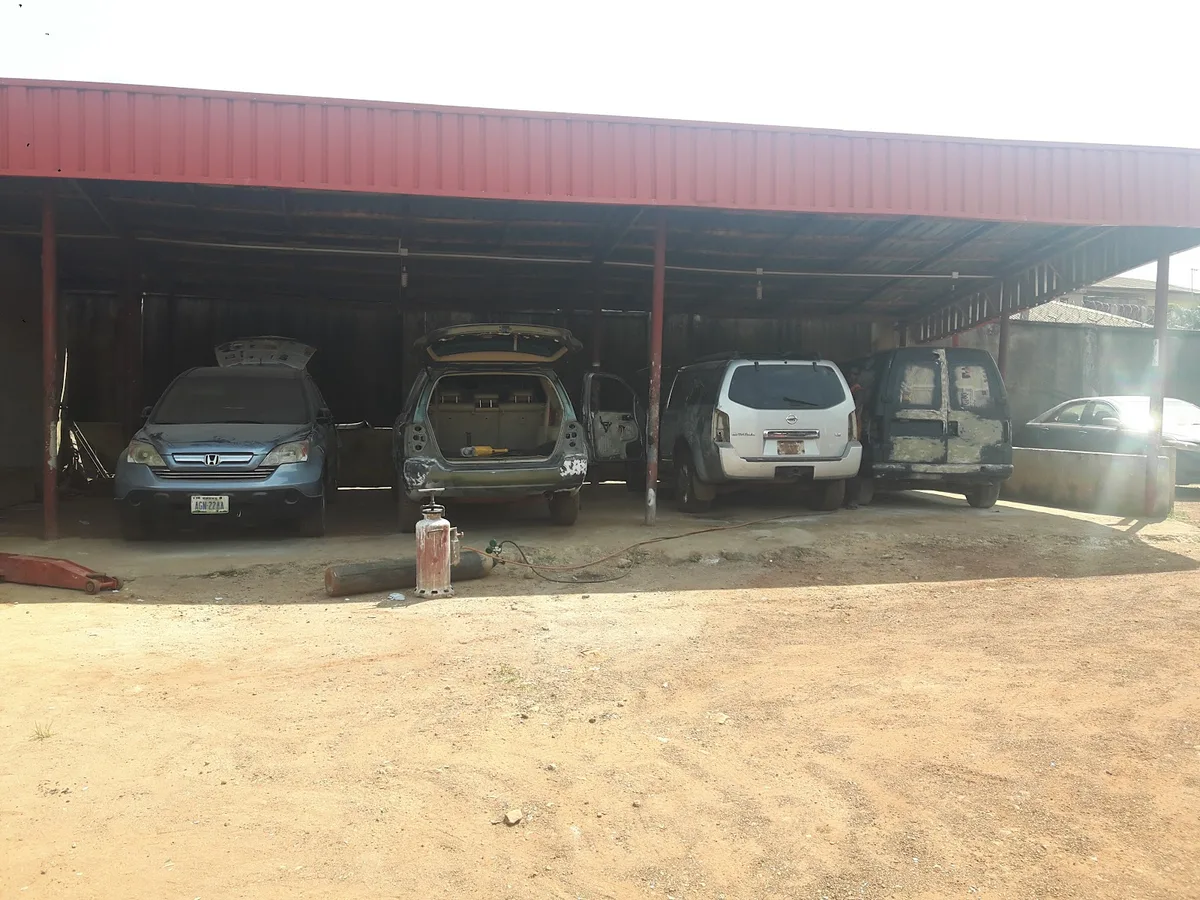 Frank Blaise Automobile Workshop — photo