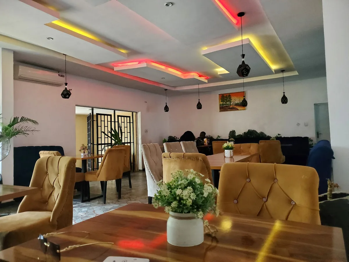 O.chelcity Restaurant — photo