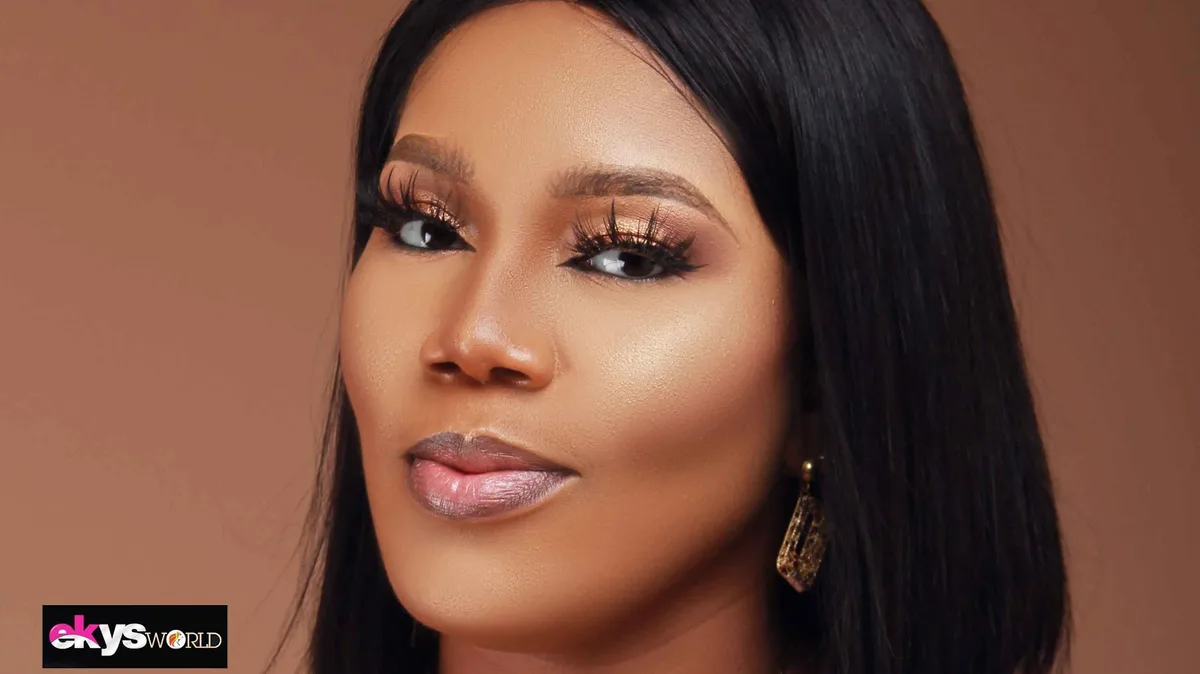 Ekysworld Makeup Studios — photo