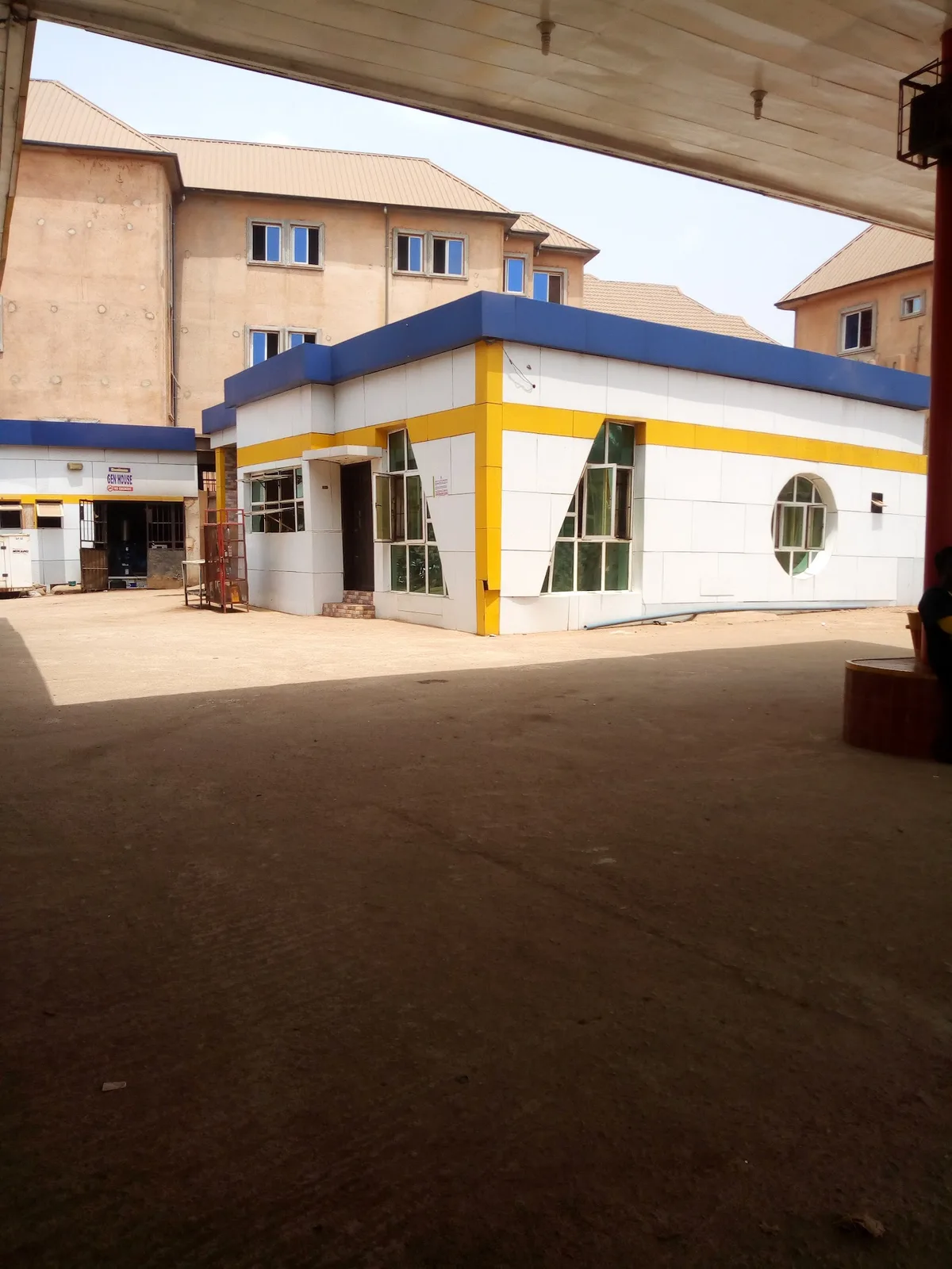 Bonimas Filling Station — photo