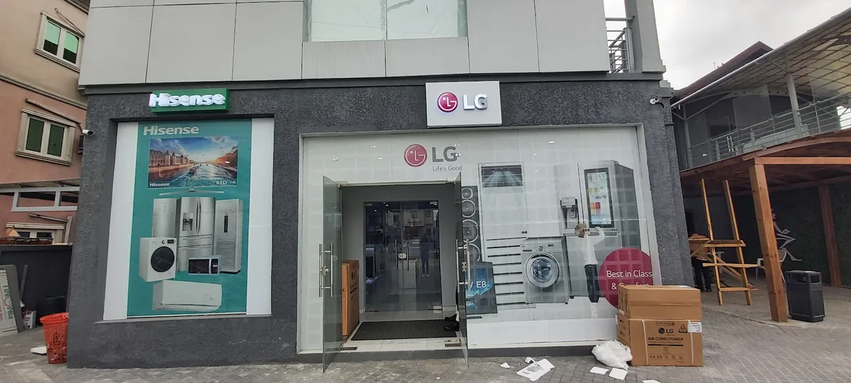 Ocean Blue Electronics Showroom — photo