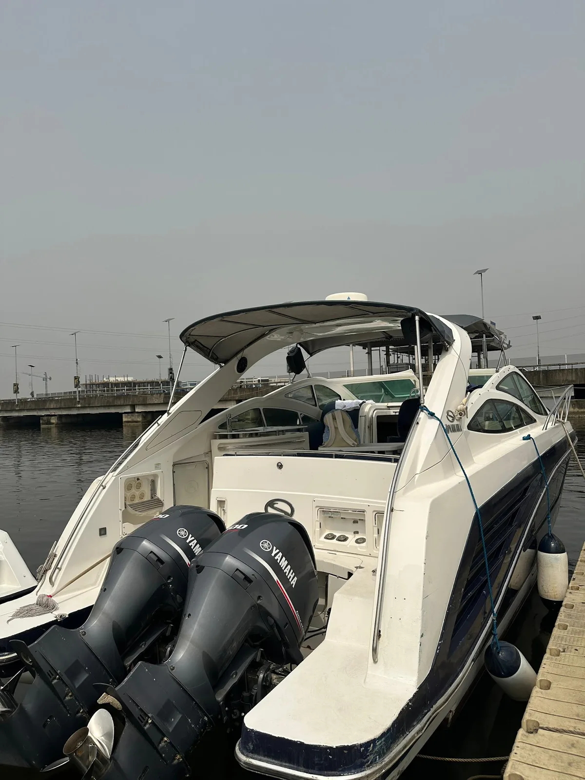 BOAT PLUG IN LAGOS — photo