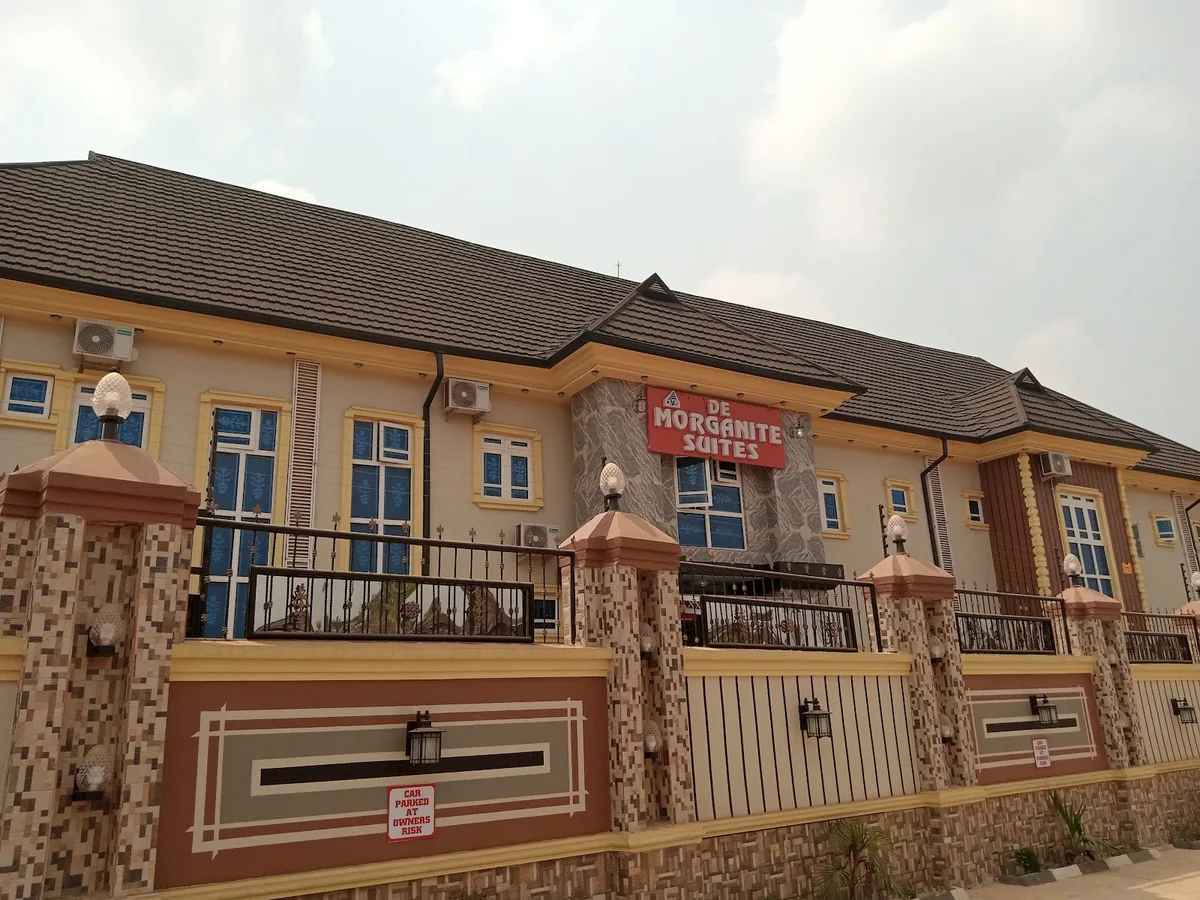 De Morganite Suites — photo