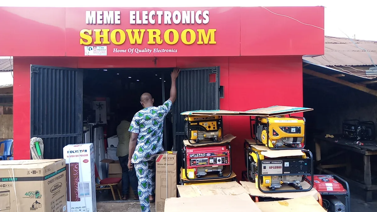 Meme Electronics Shop 2 — photo