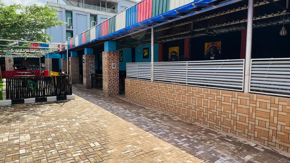 Groove Bar and Grill Enugu — photo