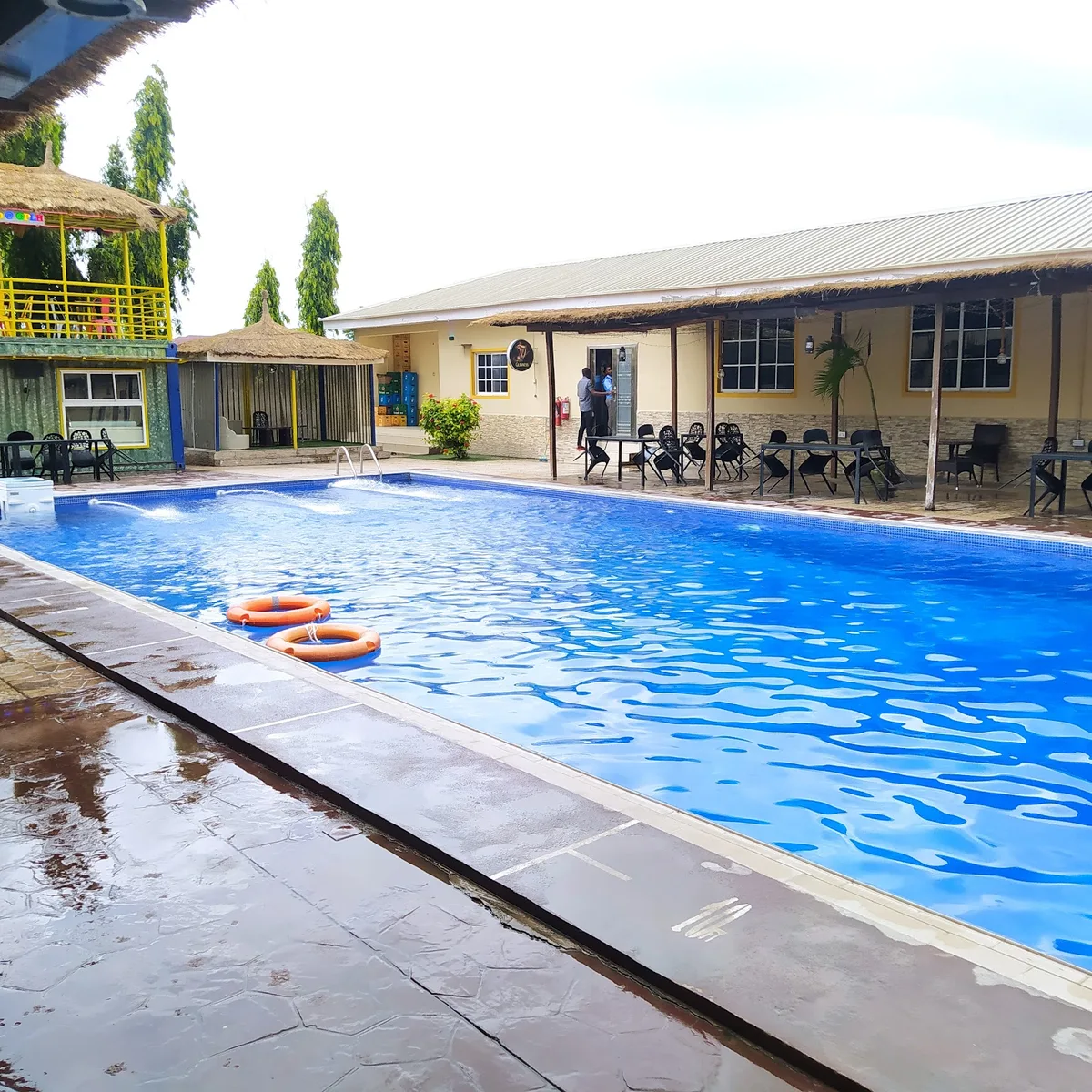 Grand Pinnacle Luxury Hotel — photo