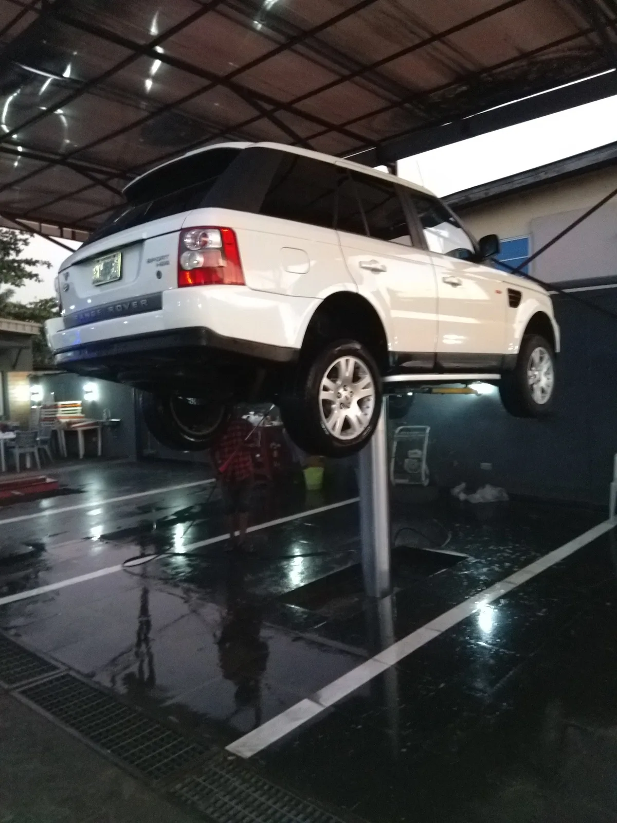 Carhug Lounge And Bar/Auto Detailing — photo