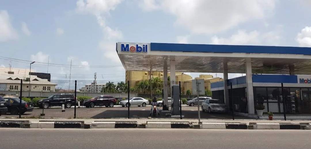 Mobil Filling Station, Opposite Mobil House, Maroko Lagos — photo