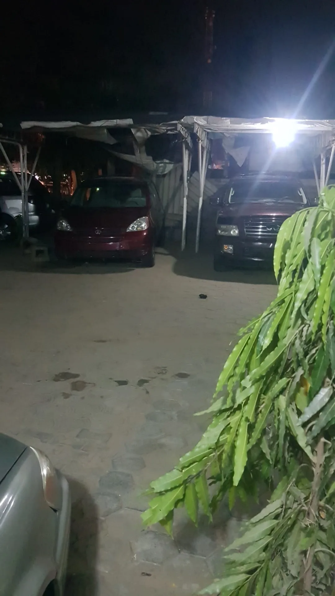 Bawajanqwarzo Motors — photo